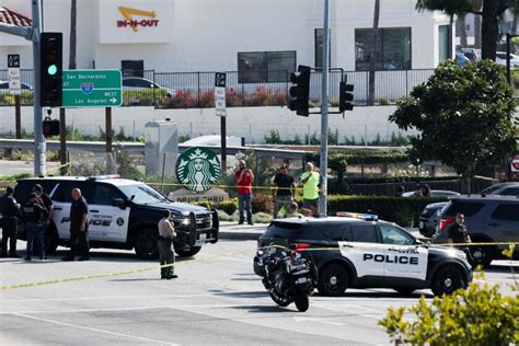 Los Angeles County sheriff's deputy shot near 10 Freeway .